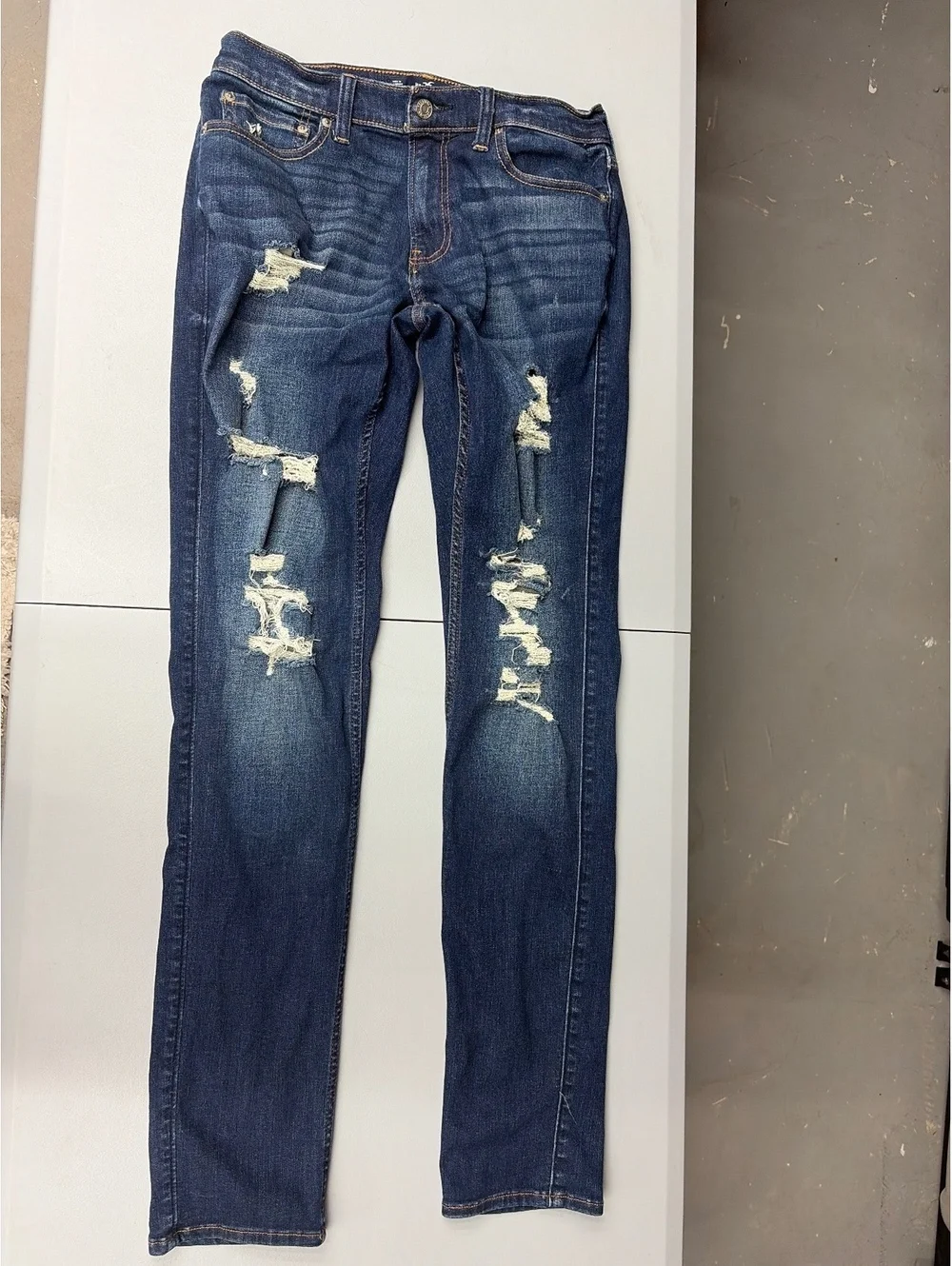 Hollister Mens 31x32 Skinny Dark Wash Ripped Distressed Destroyed Stretch Jeans
